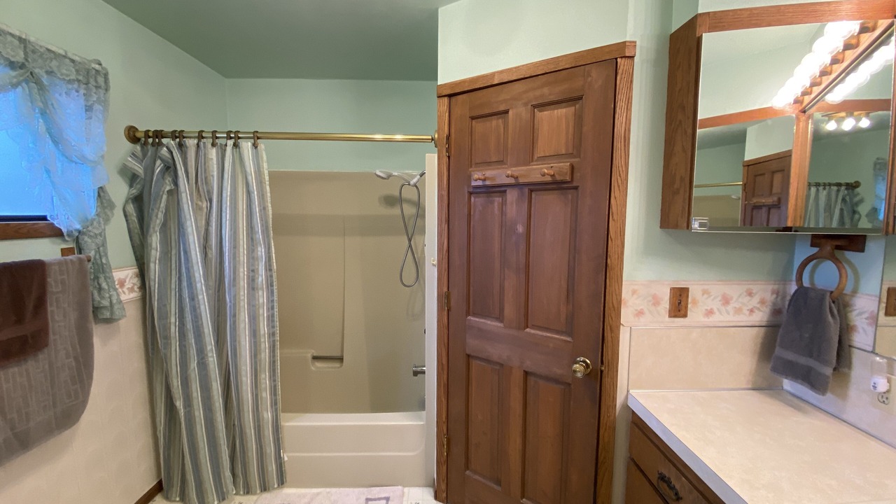 Photo of Bathroom in Weiser
