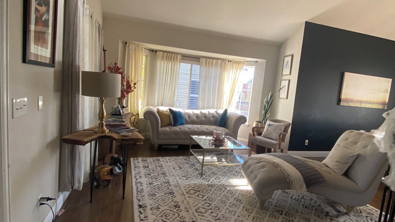 Photo of Livingroom in Erie