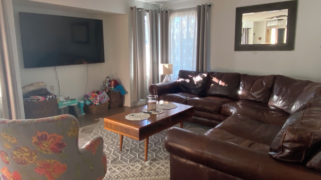 Photo of Livingroom in Erie