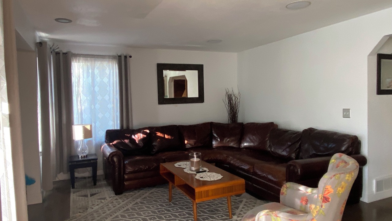 Photo of Livingroom in Erie