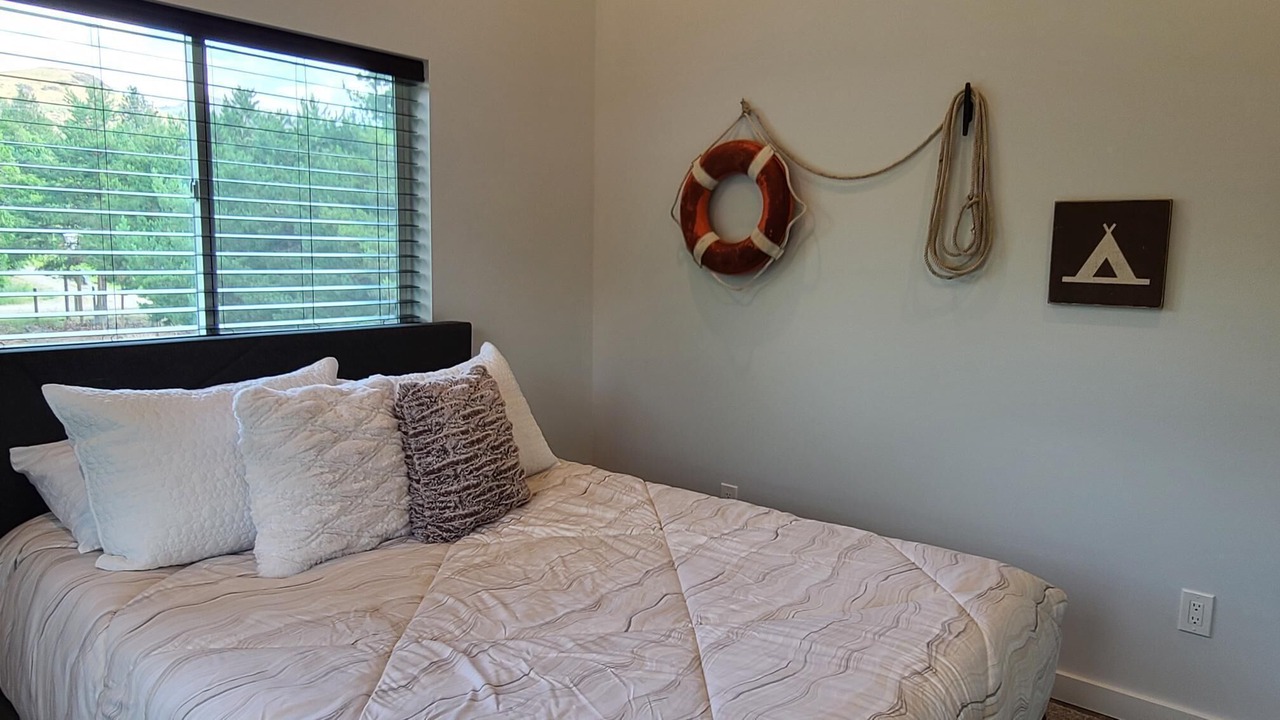 Photo of Bedroom in Tonasket