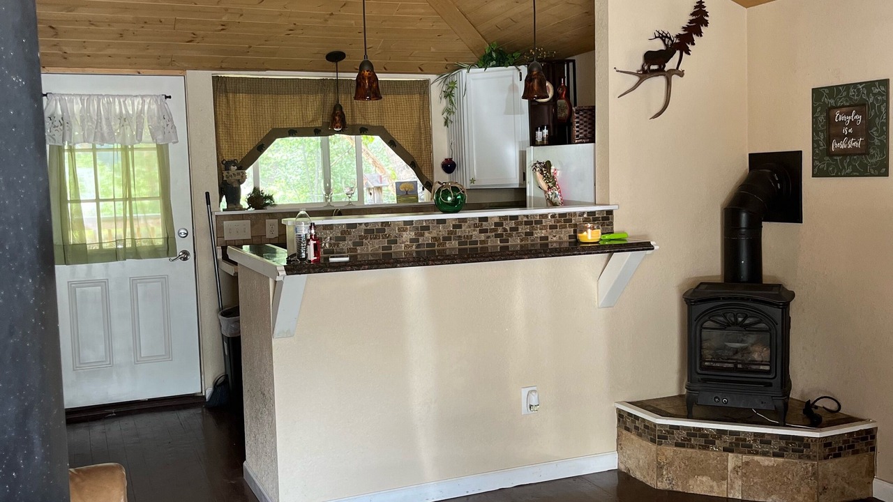 Photo of Livingroom in Drake