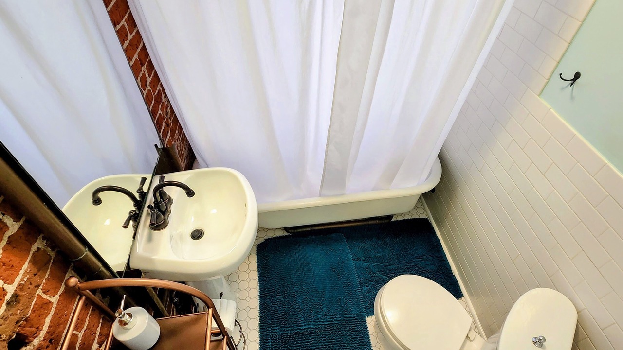 Photo of Bathroom in Sunnyside
