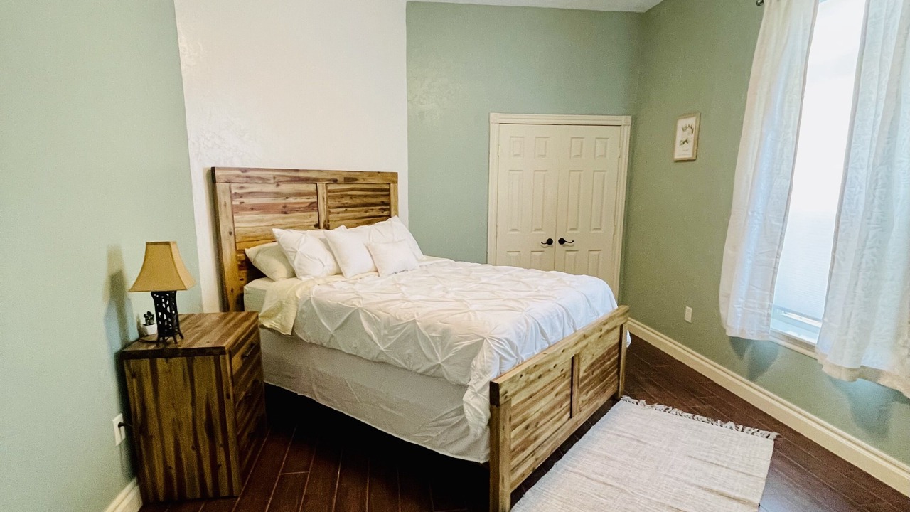 Photo of Bedroom in Elgin