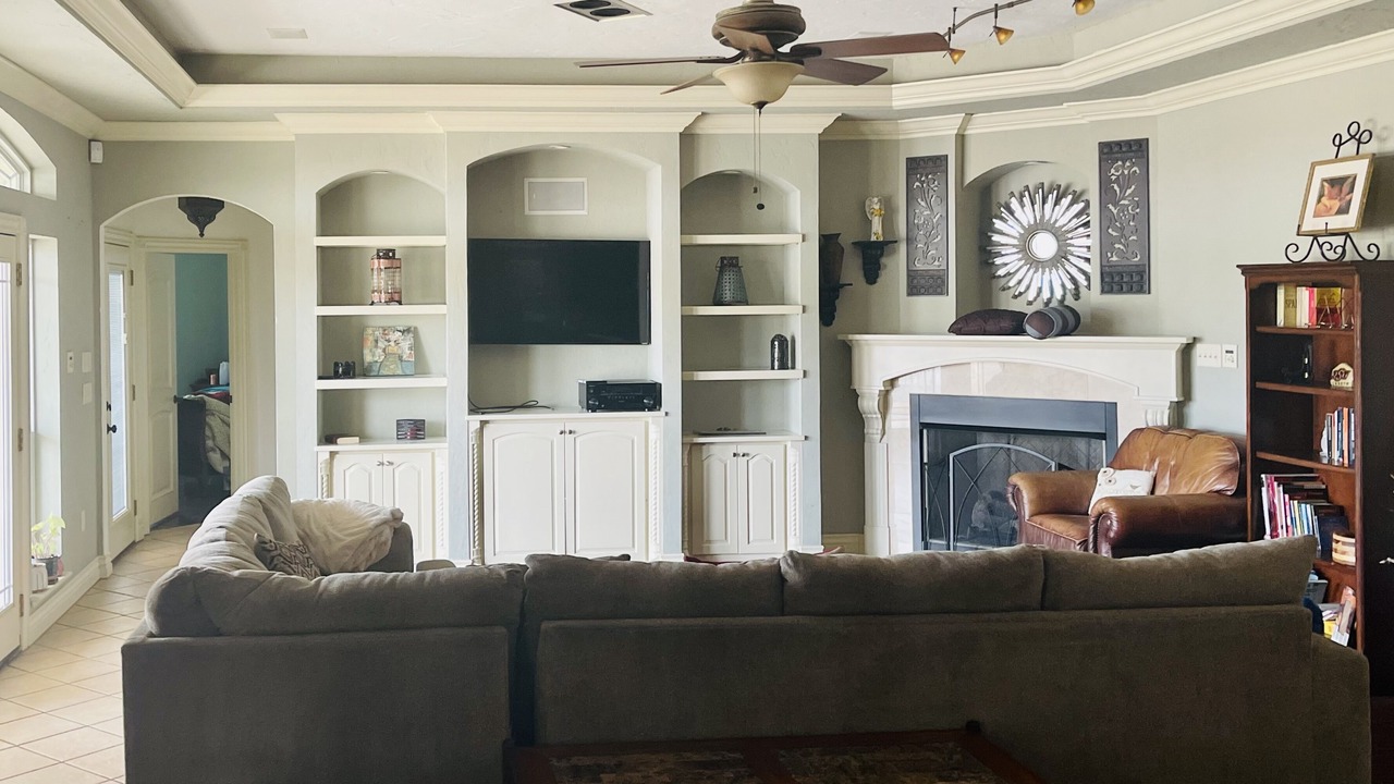 Photo of Livingroom in Elgin