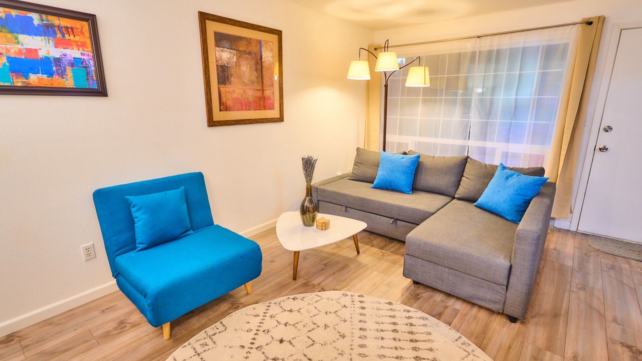 Photo of Livingroom in SeaTac
