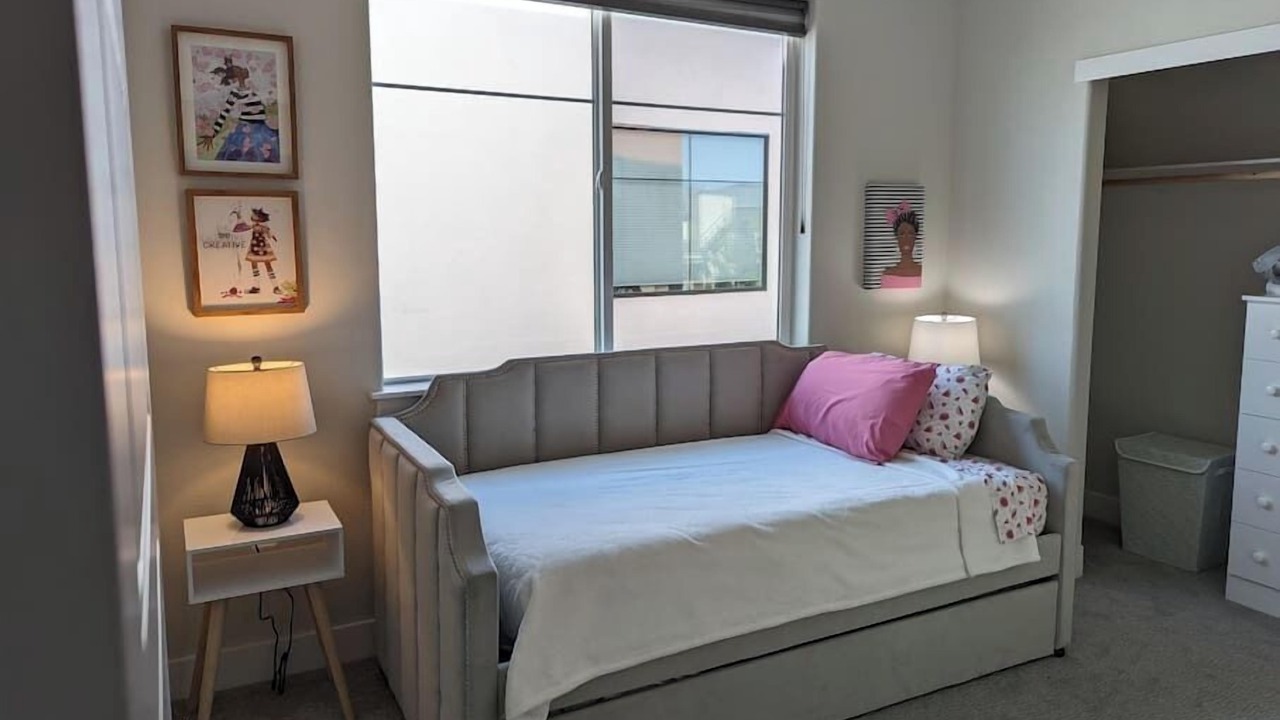 Photo of Bedroom in Old Town North
