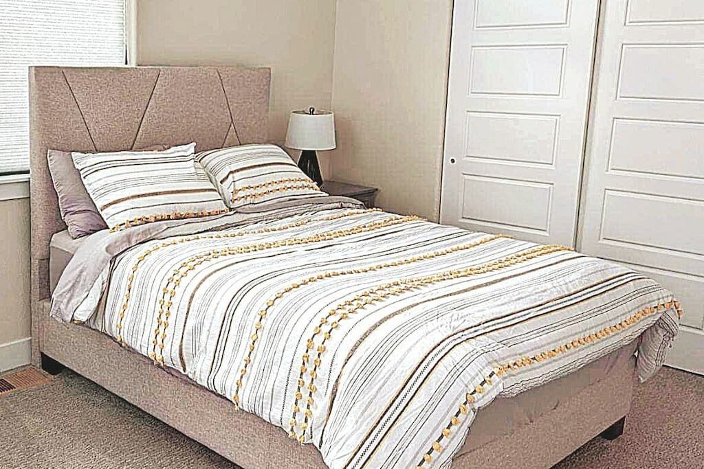 Photo of Bedroom in Old Town North
