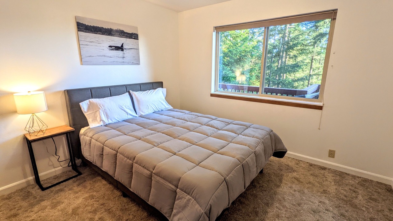 Photo of Bedroom in Eastsound