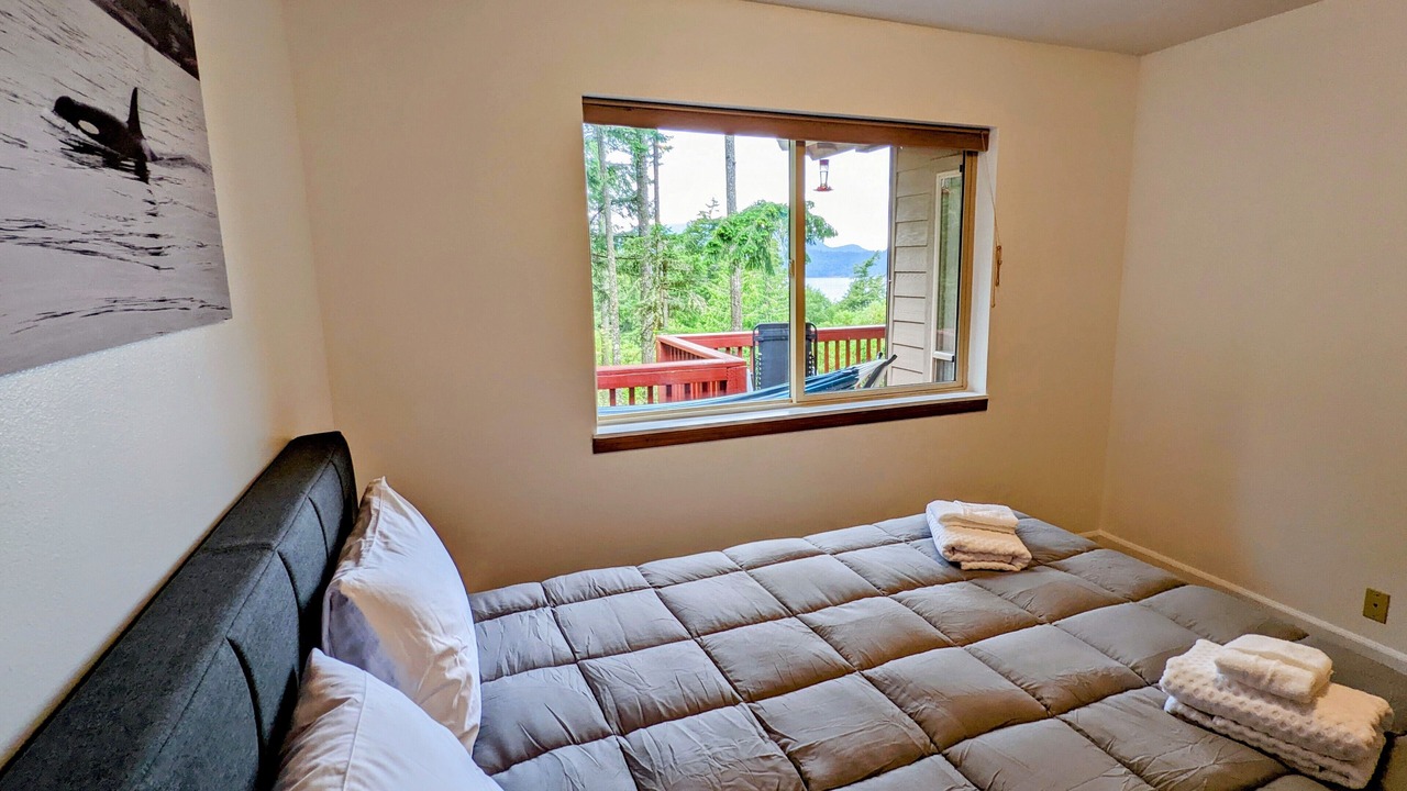 Photo of Bedroom in Eastsound
