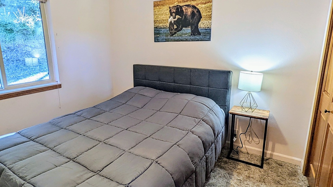 Photo of Bedroom in Eastsound