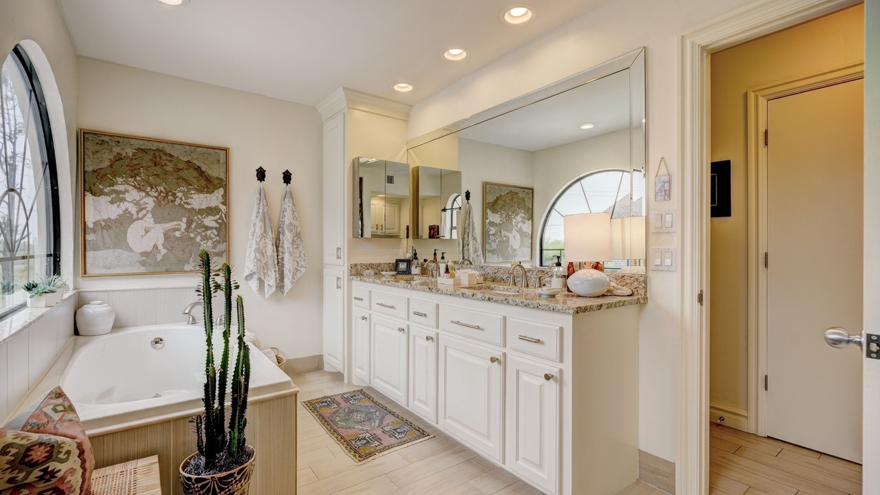Photo of Bathroom in Central Oklahoma City