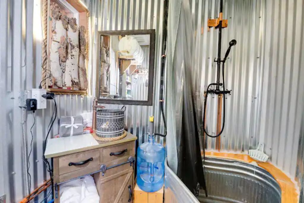 Photo of Bathroom in Elizabeth