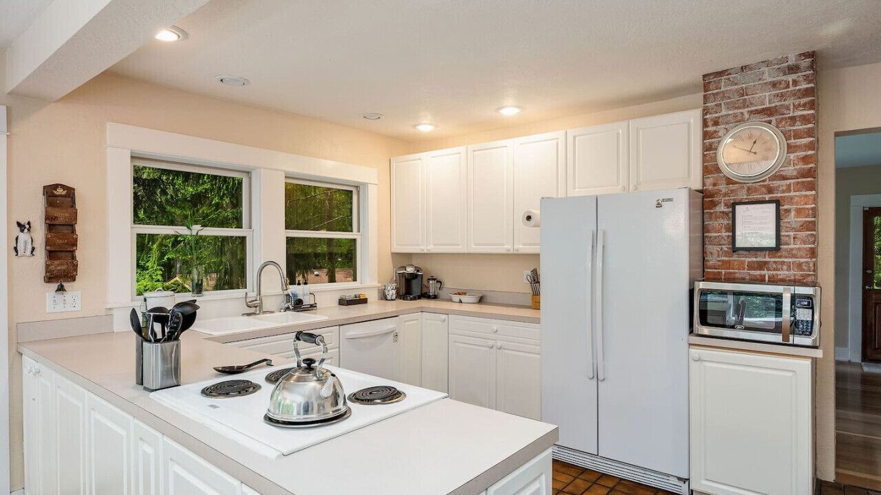 Photo of Kitchen in Seahurst