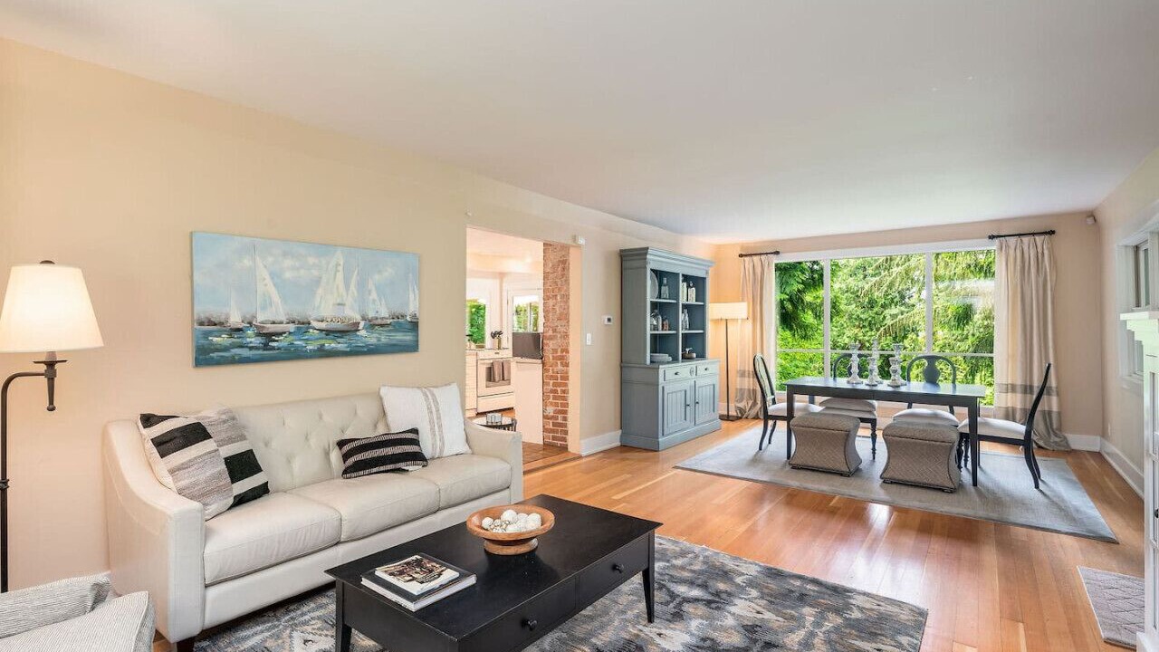 Photo of Livingroom in Seahurst