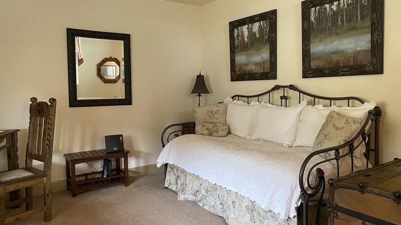 Photo of Bedroom in Evergreen