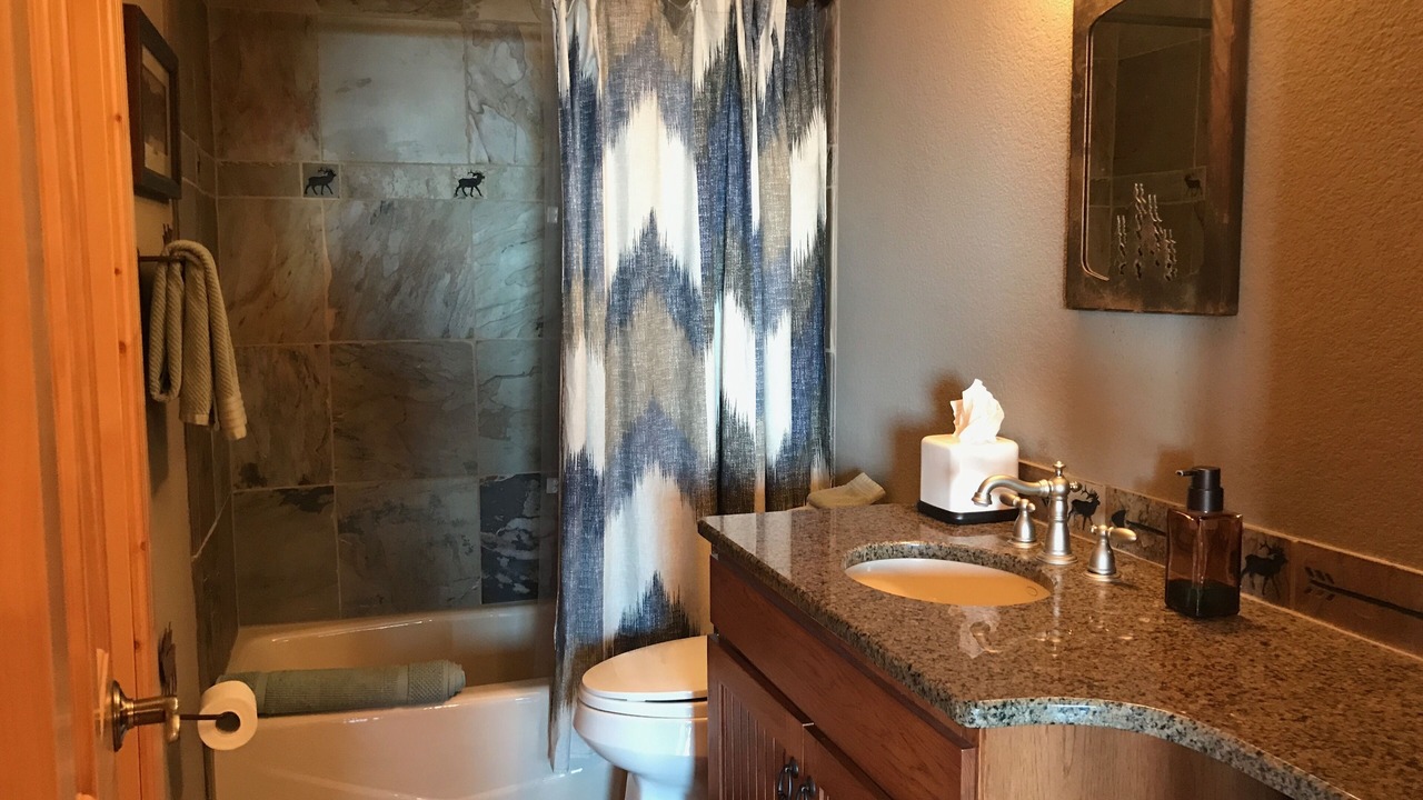 Photo of Bathroom in Pleasant Park Corridor