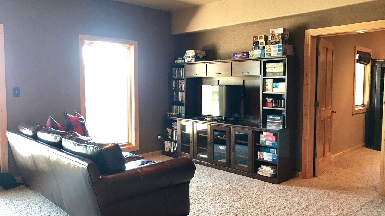 Photo of Livingroom in Pleasant Park Corridor