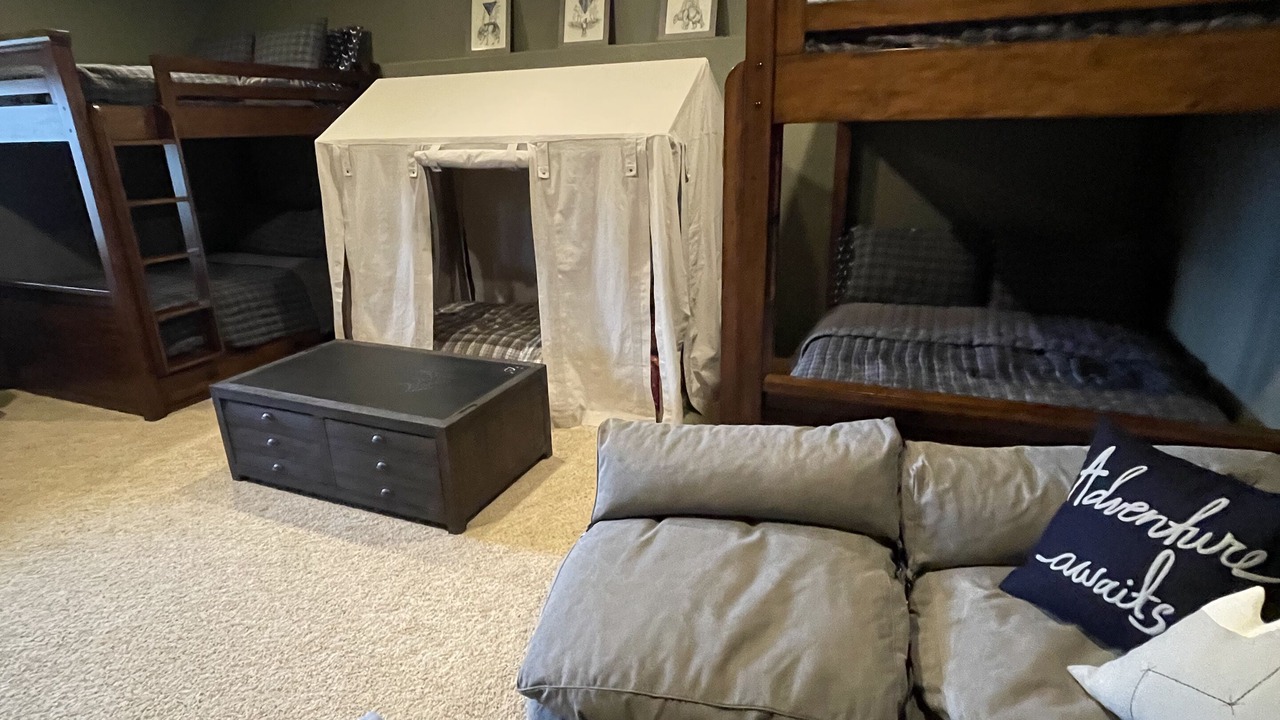 Photo of Bedroom in Pleasant Park Corridor
