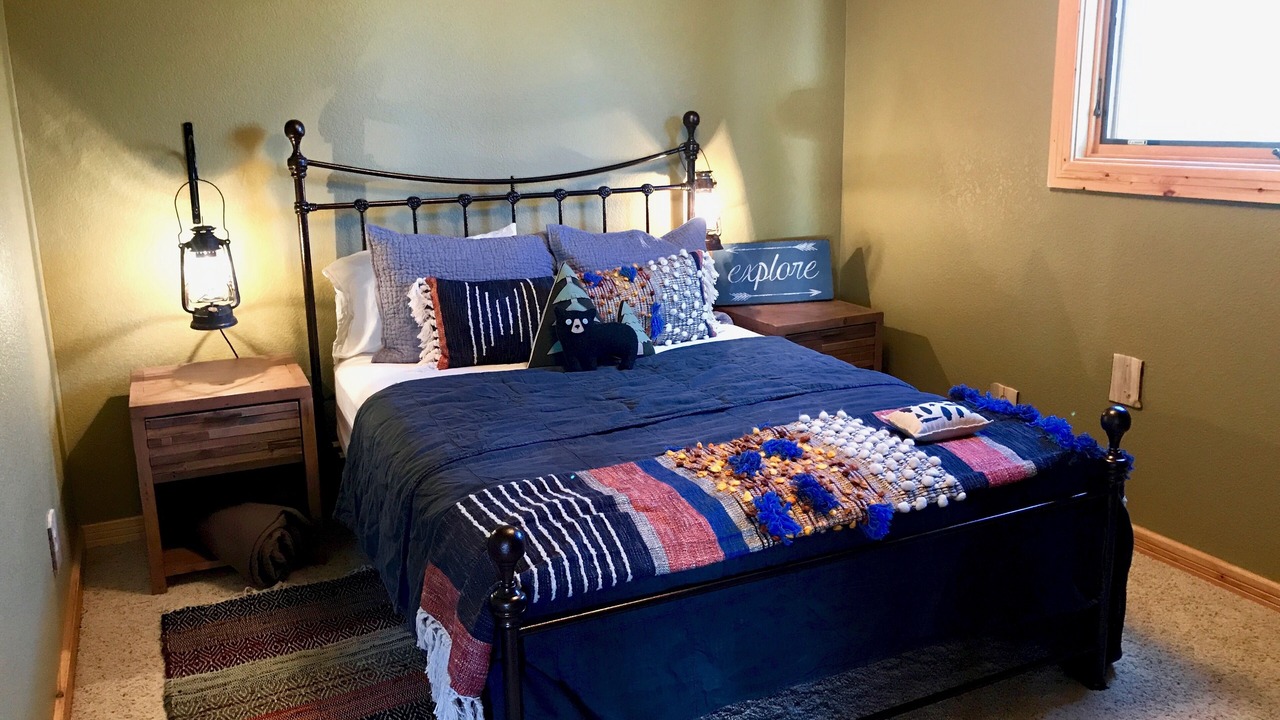 Photo of Bedroom in Pleasant Park Corridor