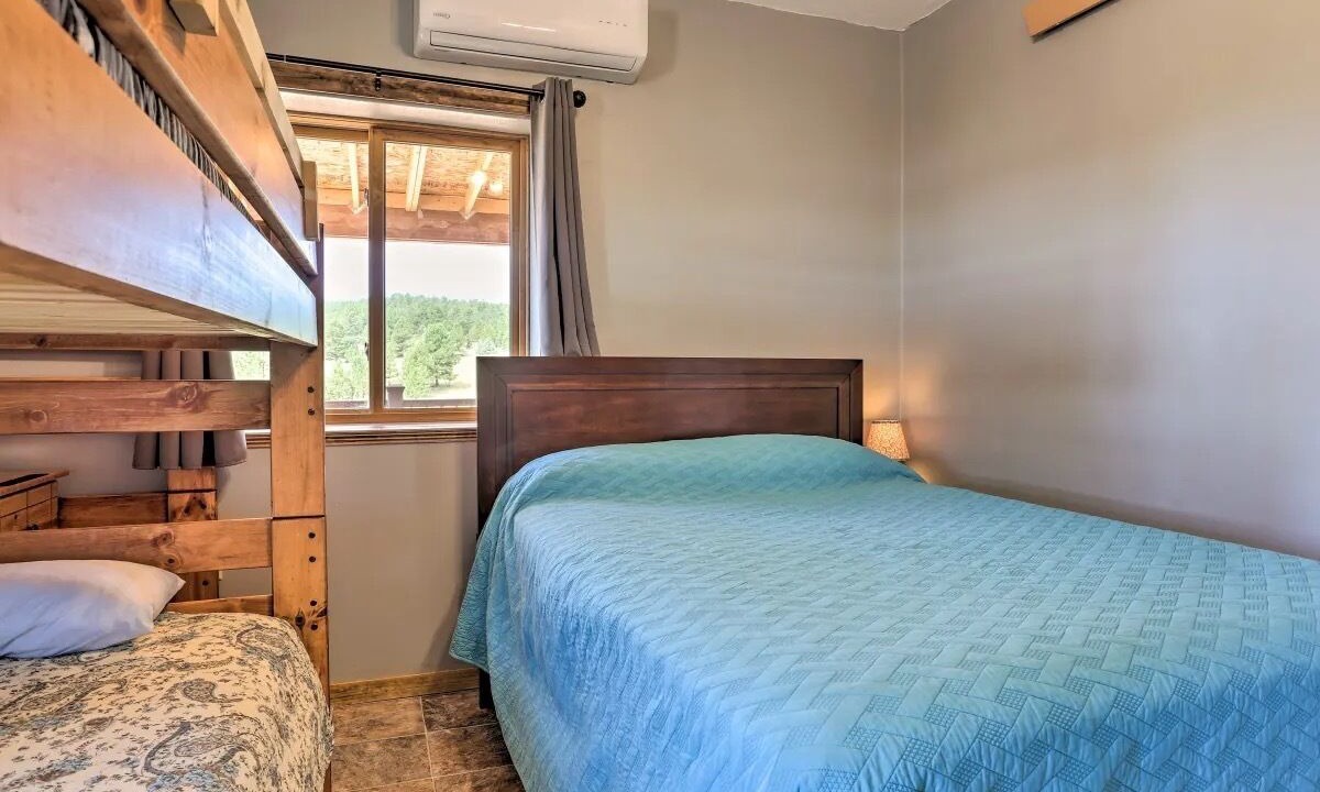 Photo of Bedroom in Hot Springs