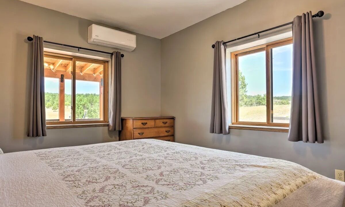 Photo of Bedroom in Hot Springs