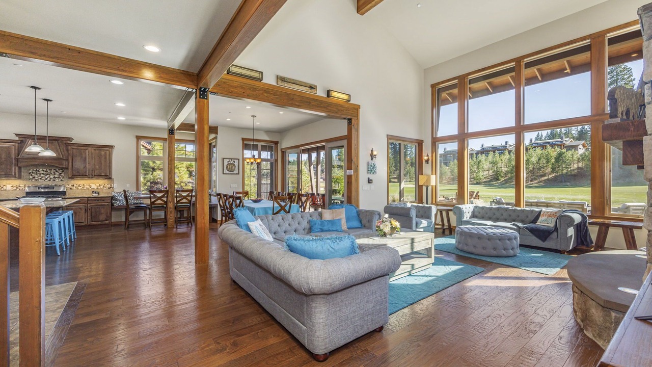 Photo of Livingroom in Cle Elum
