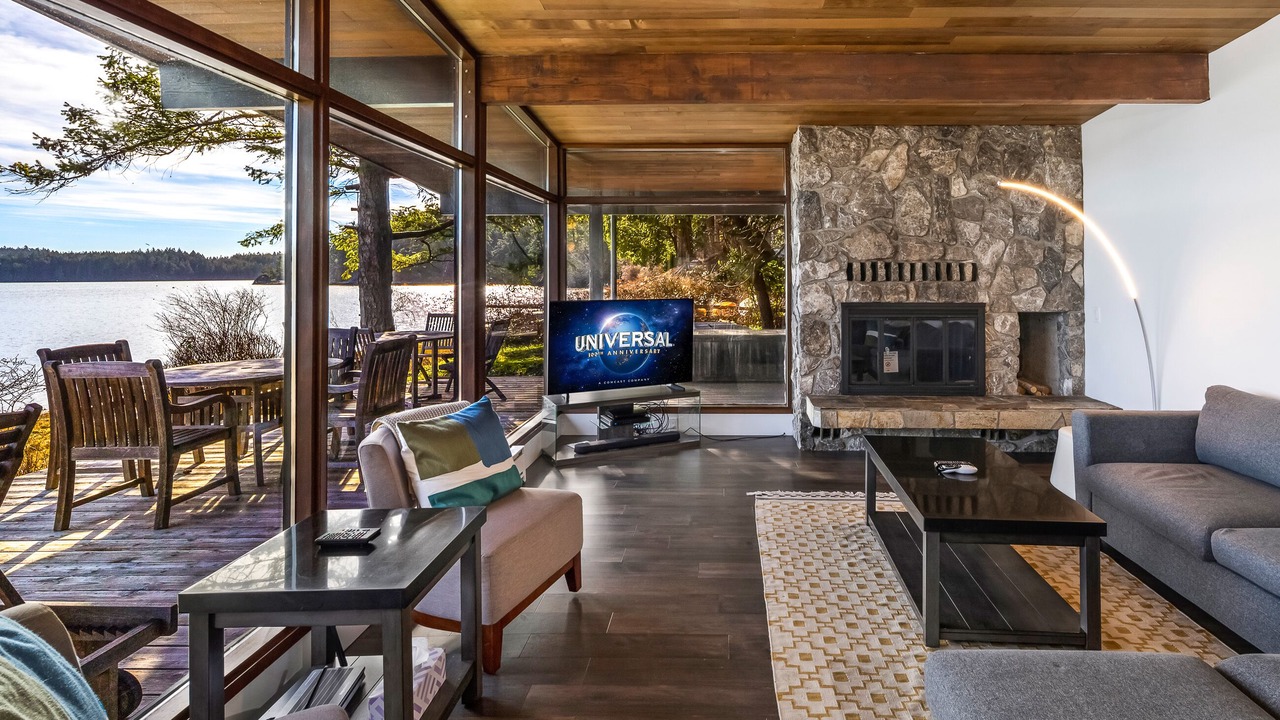 Photo of Livingroom in Roche Harbor