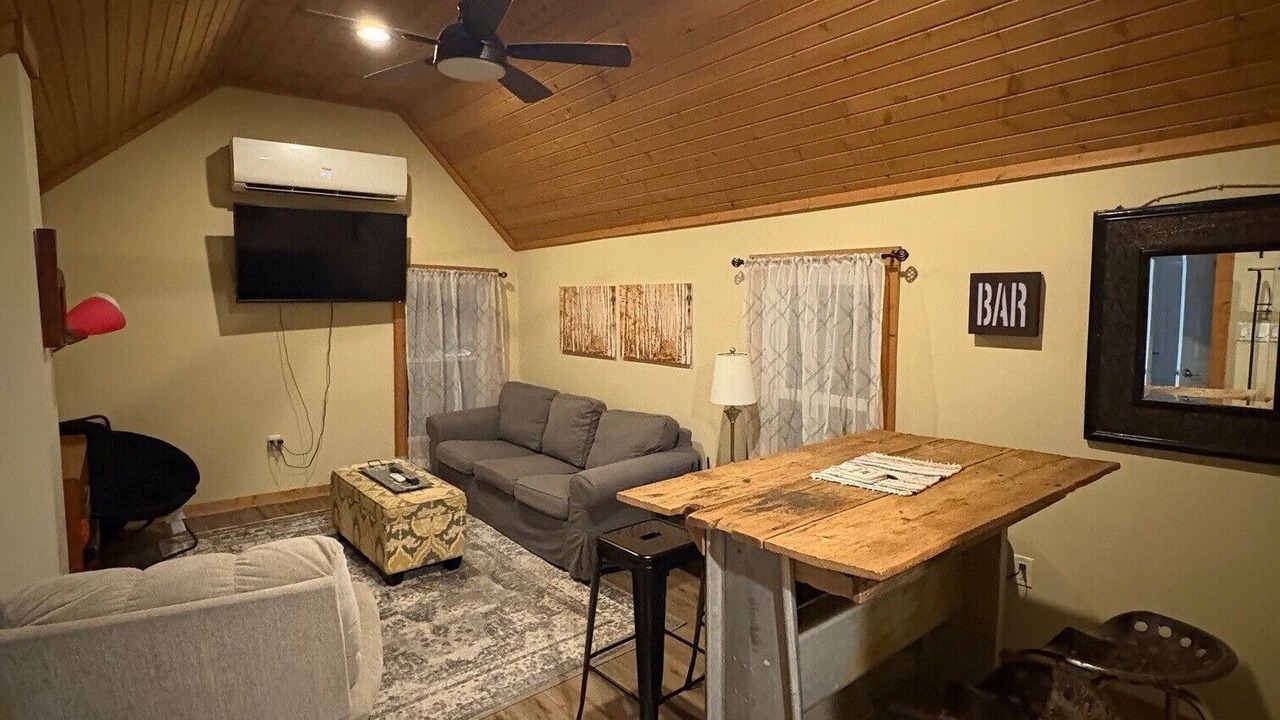 Photo of Livingroom in Keosauqua