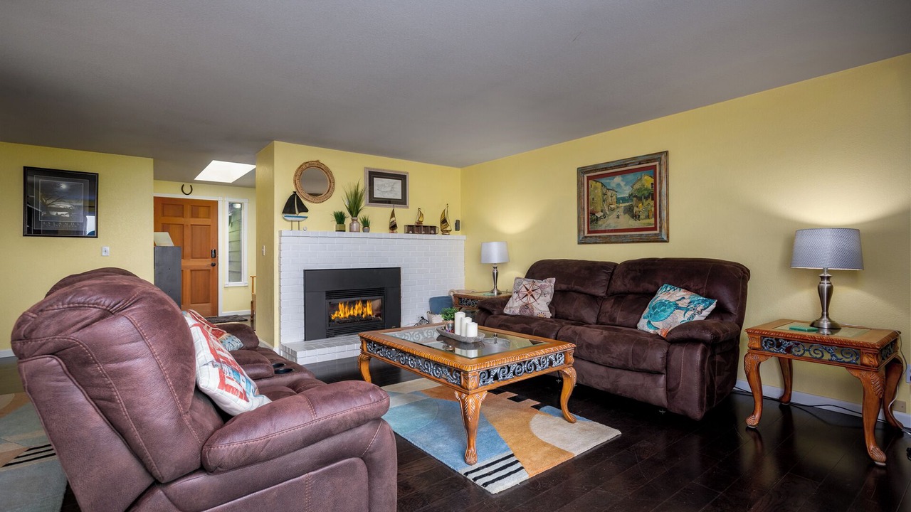 Photo of Livingroom in Oak Harbor