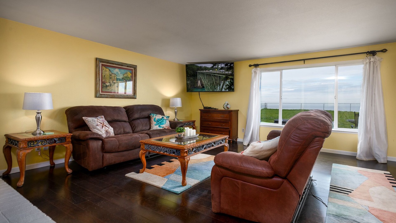 Photo of Livingroom in Oak Harbor