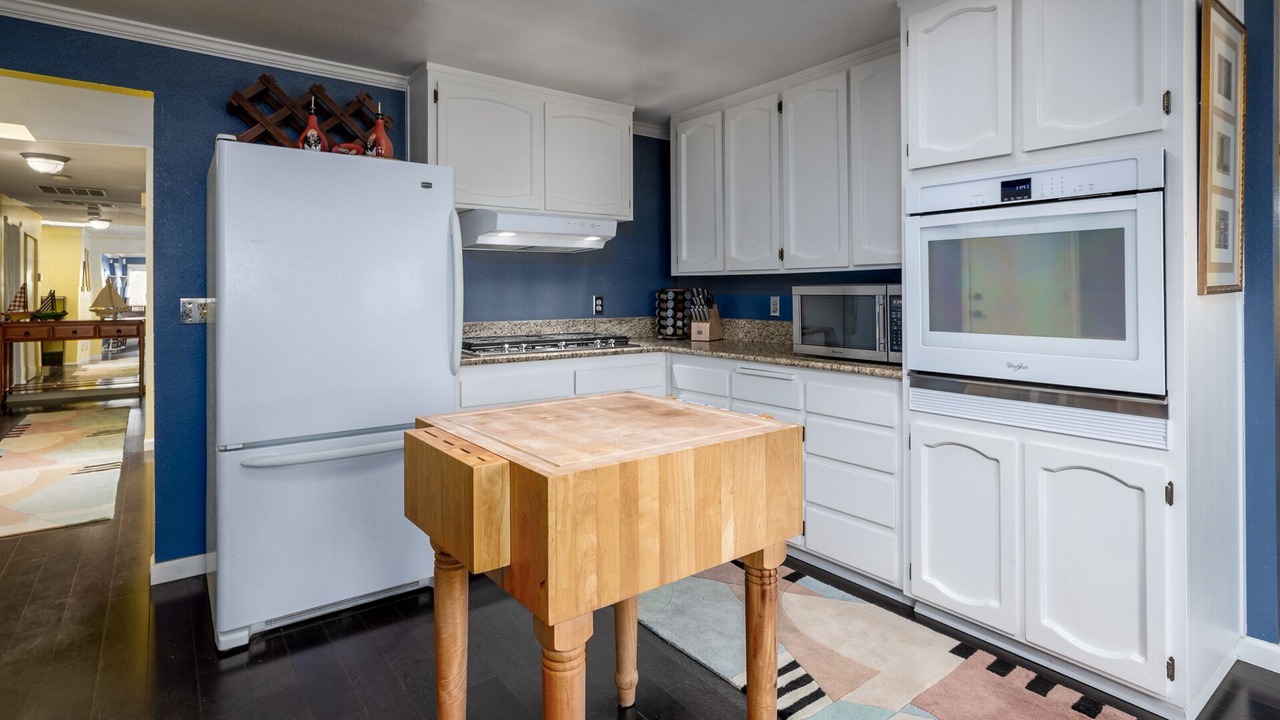 Photo of Kitchen in Oak Harbor