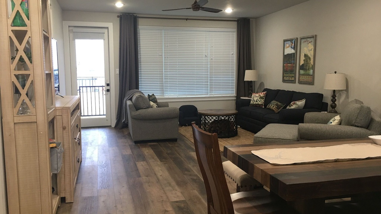 Photo of Livingroom in Graford