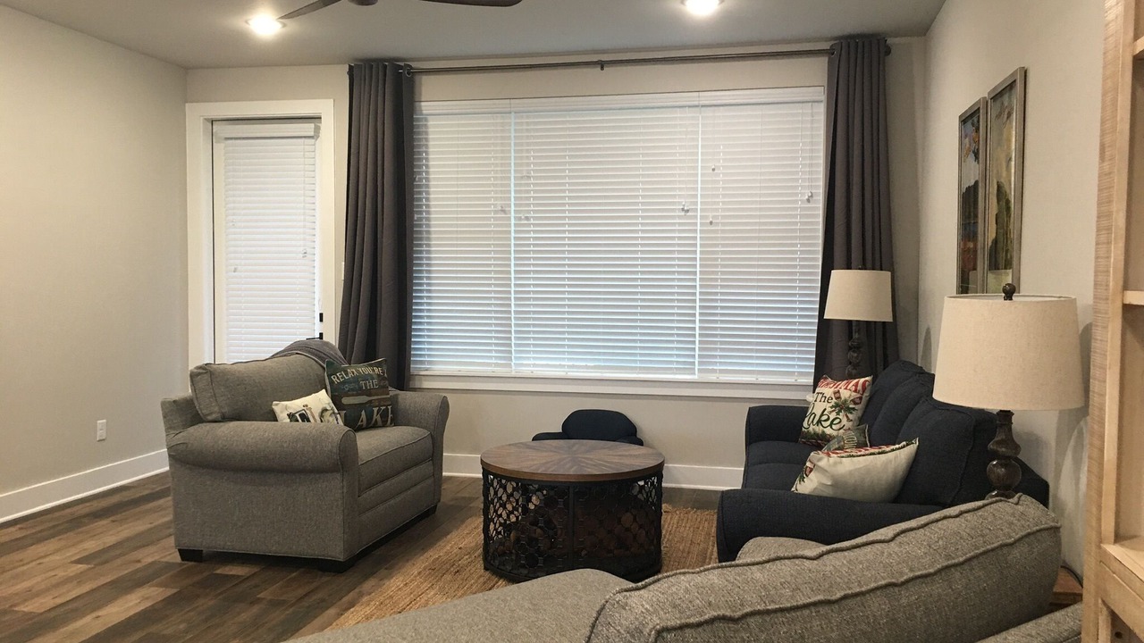Photo of Livingroom in Graford