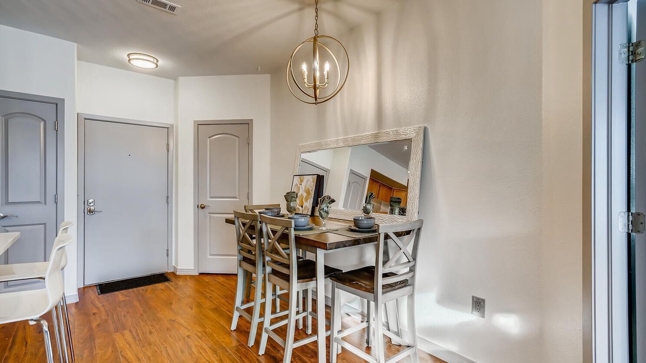 Photo of Others in Lincoln Square Lofts