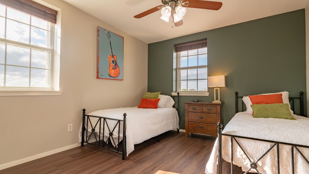 Photo of Bedroom in Miles