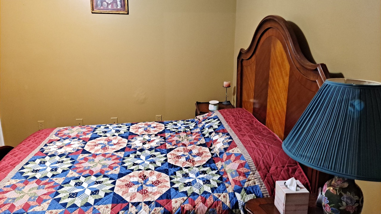 Photo of Bedroom in Troy