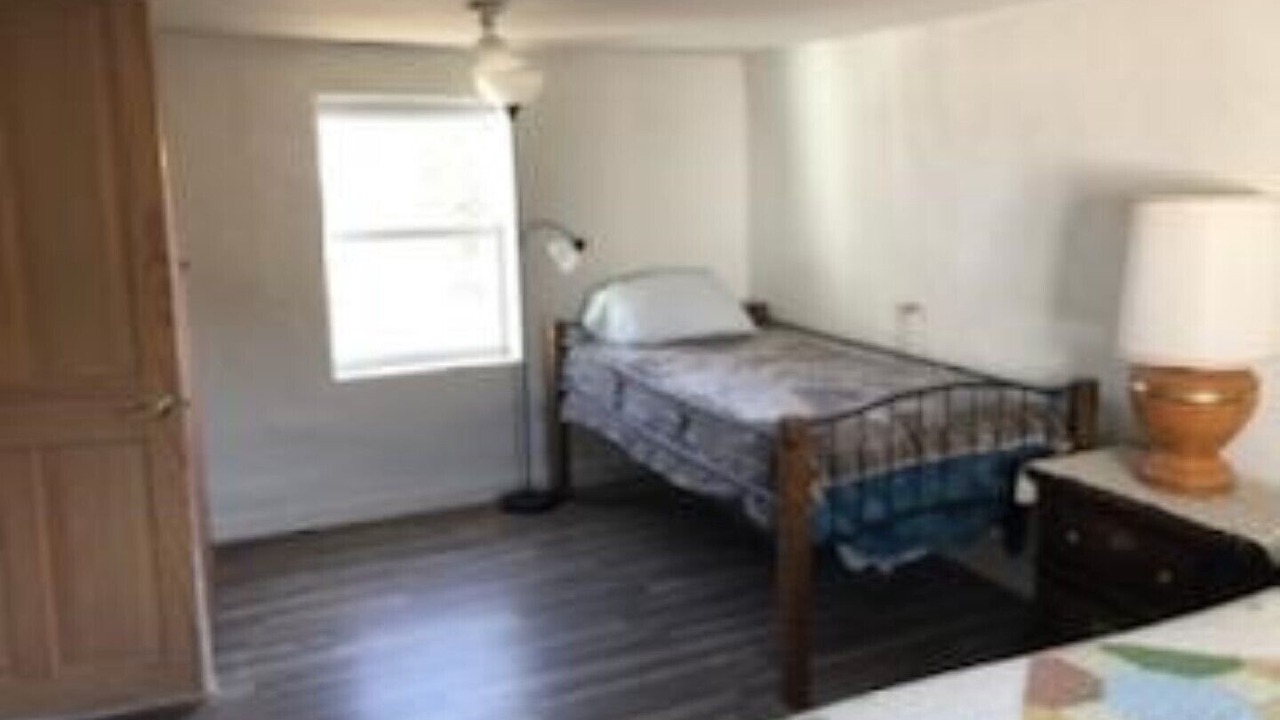 Photo of Bedroom in Holman