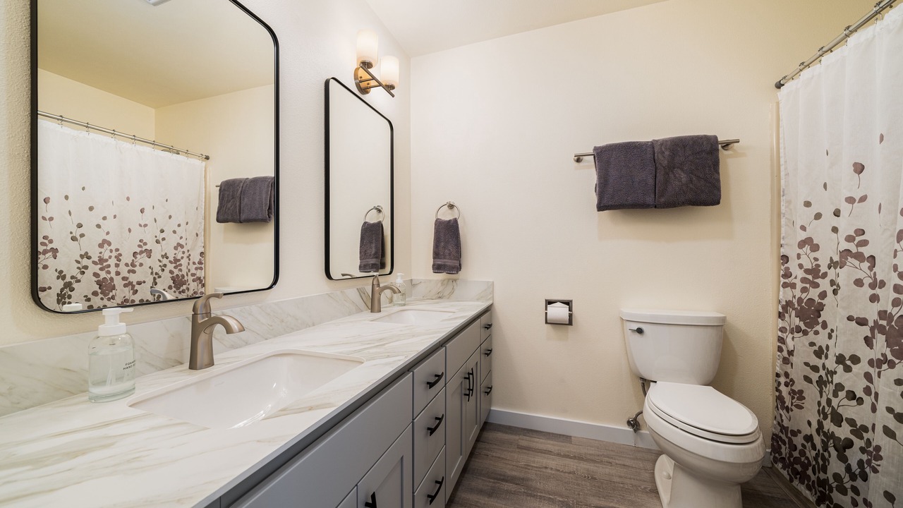 Photo of Bathroom in Wapato Point