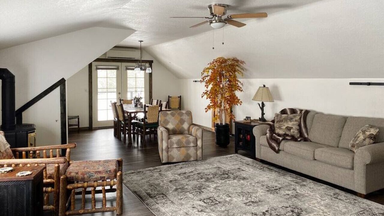 Photo of Livingroom in Donnelly