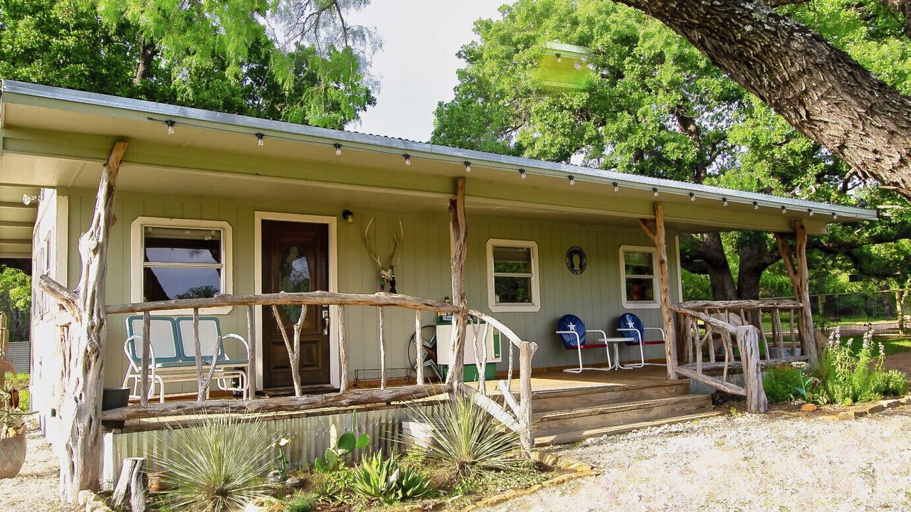 Photo of Outdoor in Lometa