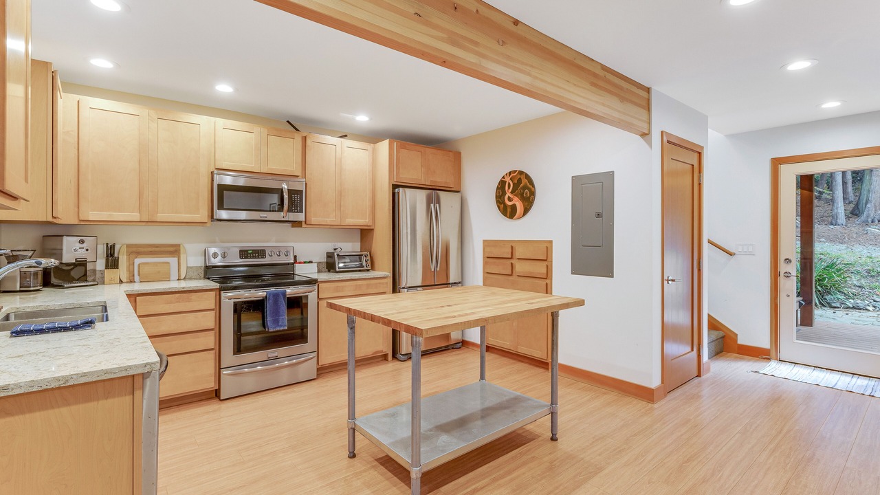 Photo of Kitchen in Eastsound