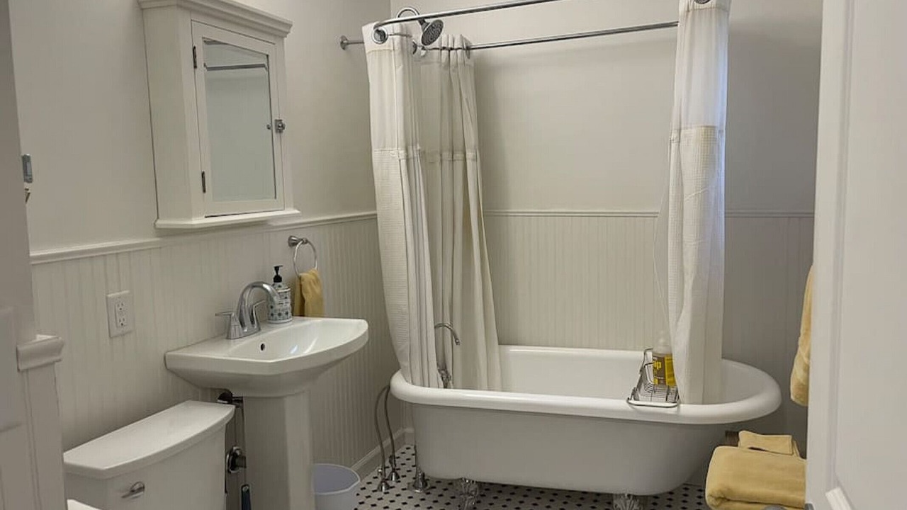 Photo of Bathroom in Laramie