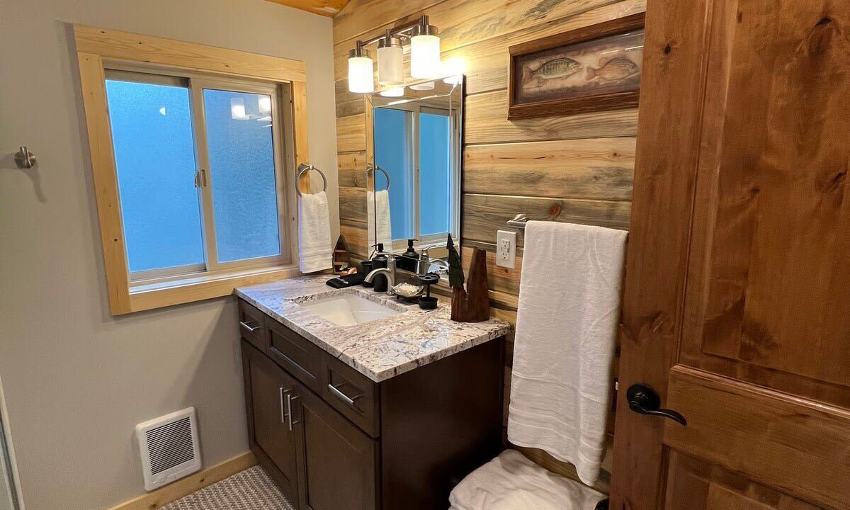 Photo of Bathroom in Valley