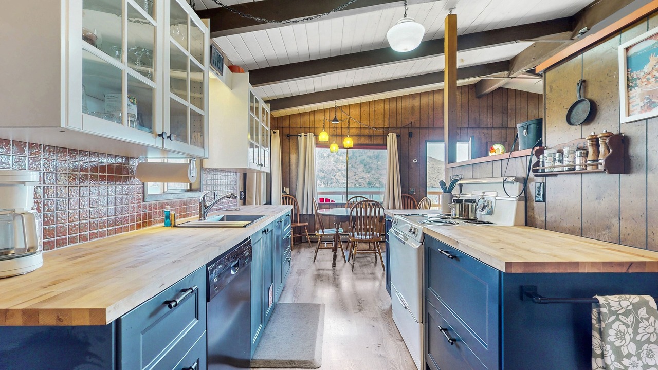 Photo of Kitchen in Chelan