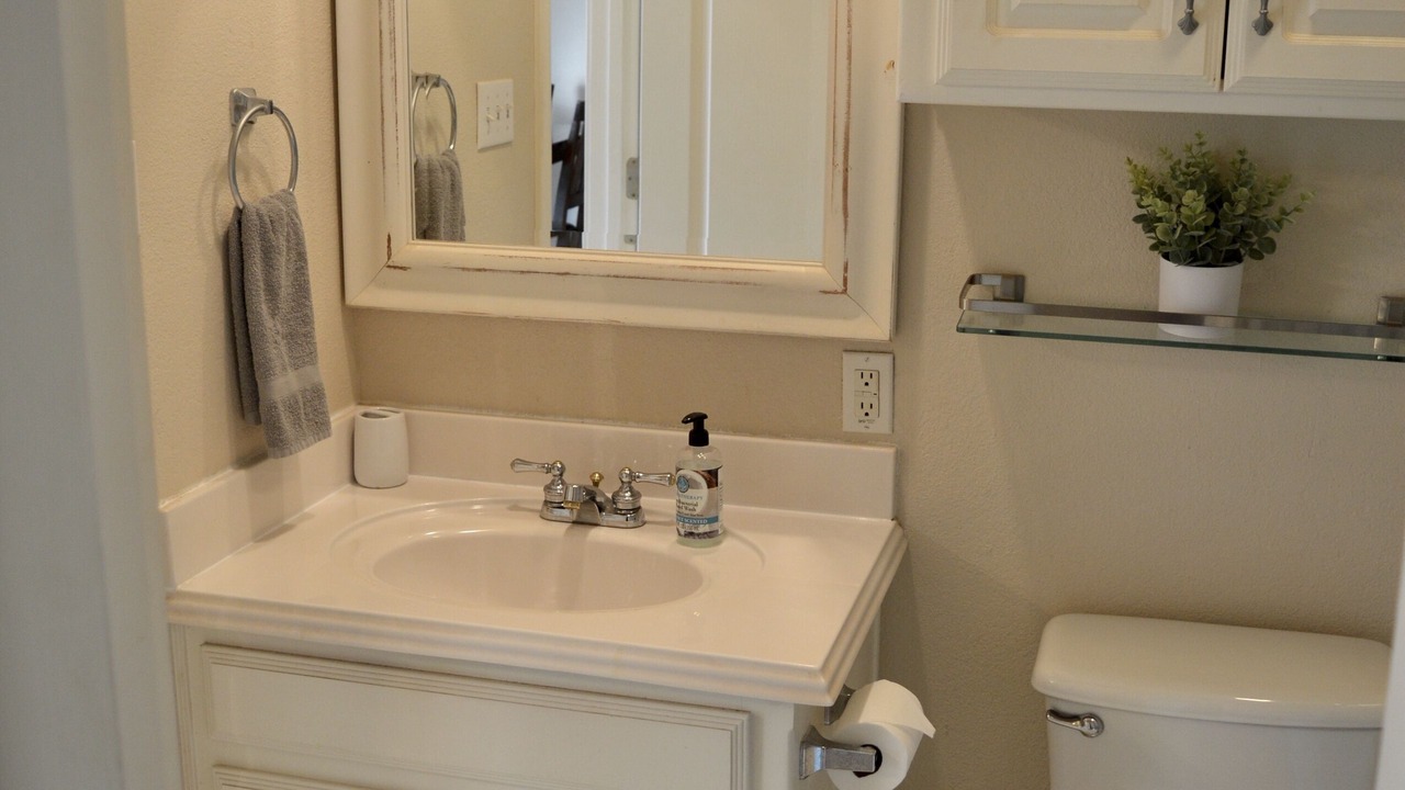 Photo of Bathroom in Lake Country
