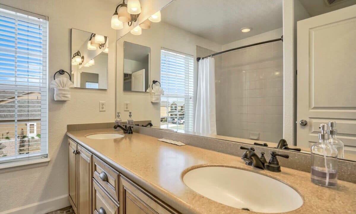Photo of Bathroom in Peyton