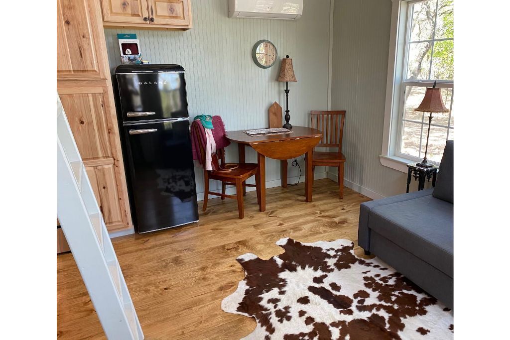 Photo of Livingroom in Hamilton