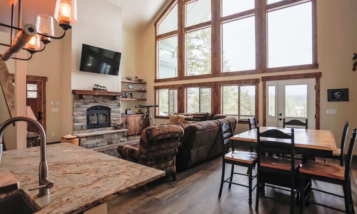 Photo of Livingroom in New Meadows