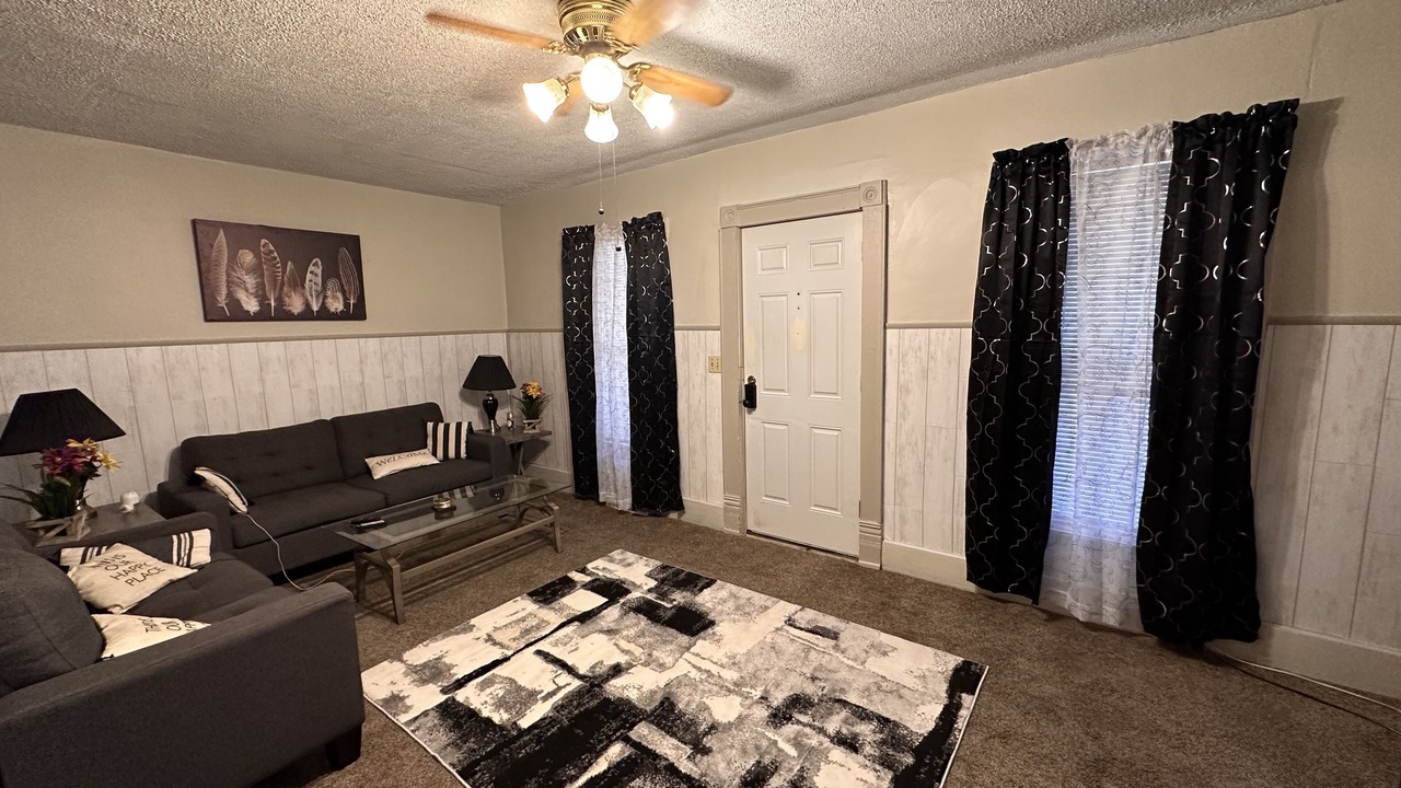 Photo of Livingroom in Lincoln